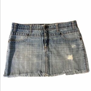 AMERICAN Eagle distressed denim skirt